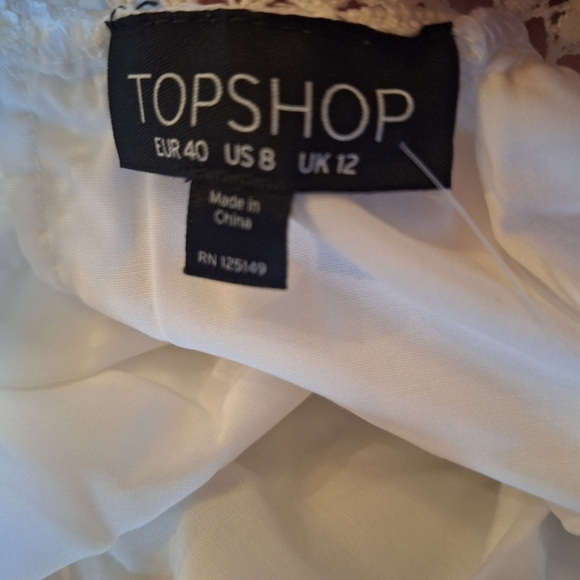 NWT Topshop Womens Boho White  Eyelet Lace Fit Flare V-Neckline Cami Size 8 - Picture 2 of 8